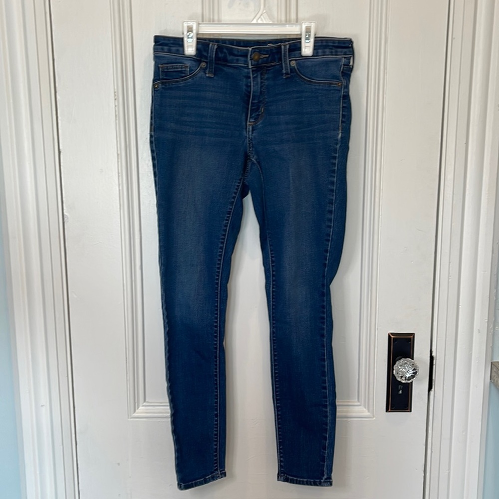 Universal Threadless Mid Rise Jegging Size 4